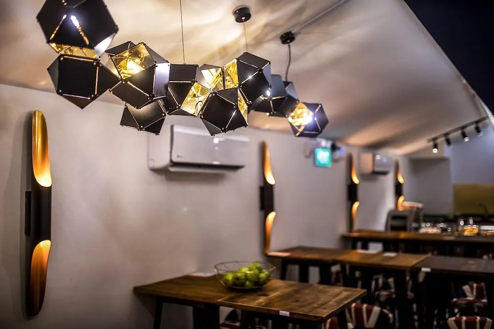 Sleepy Kiwi Backpacker Hostel - Bugis Singapore Hotel