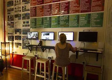 Sleepy Kiwi Backpacker Hostel - Bugis Singapore Hotel