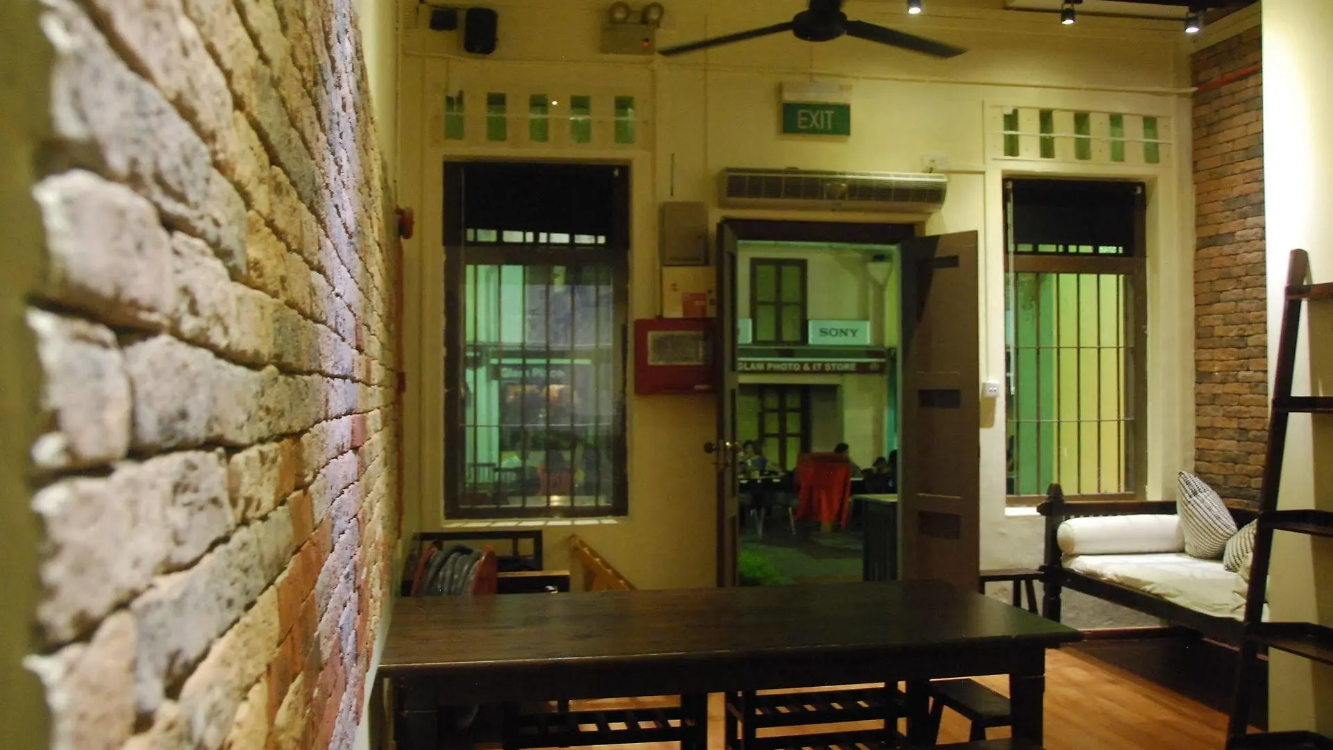 Sleepy Kiwi Backpacker Hostel - Bugis Singapore